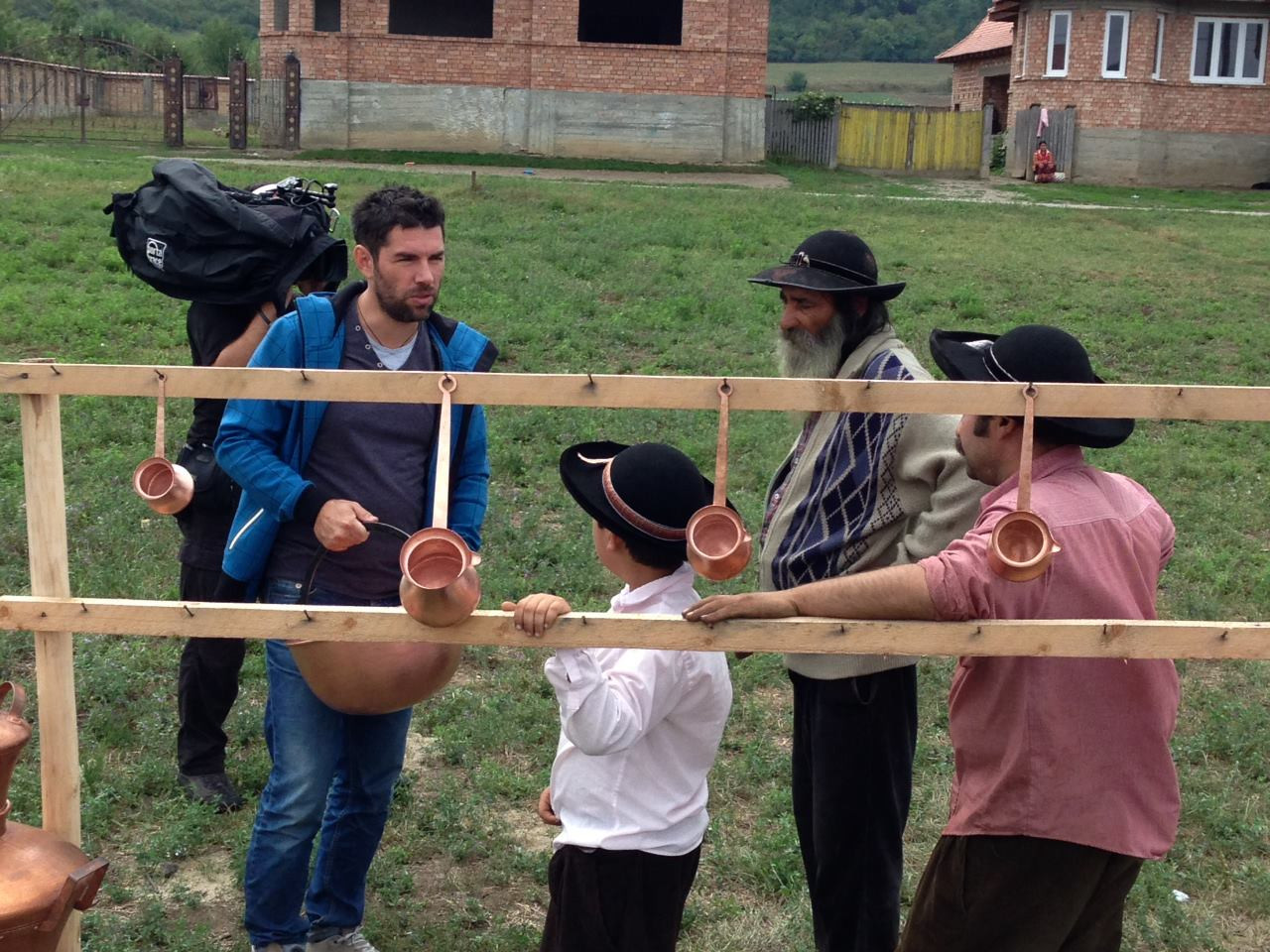 Duminica, 2 martie, de la 18:00, la "Romania, te iubesc": Soarta celor peste 500.000 de romi care traiesc in saracie extrema