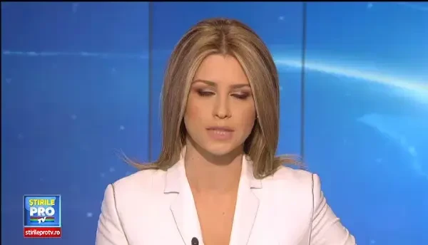 Criza in Crimeea. Steagul Rusiei, inaltat pe Parlament si Guvern. O coloana de blindate se apropie de capitala republicii