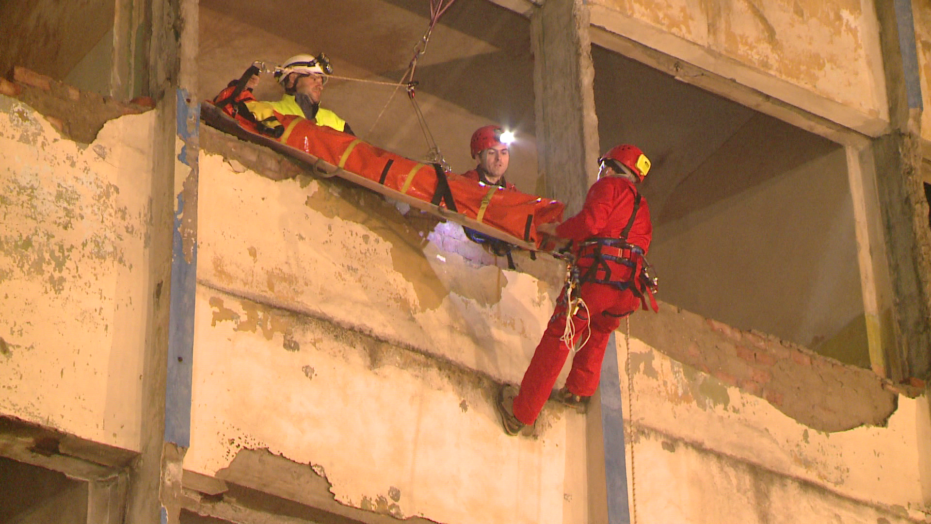Mobilizare generala la Timisoara. Un bloc a fost zguduit de o explozie puternica, in cadrul unui exercitiu