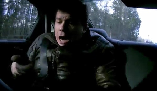 S-a urcat intr-un taxi ce parea obisnuit. Cand a vazut cine e la volan a inceput sa tipe. VIDEO