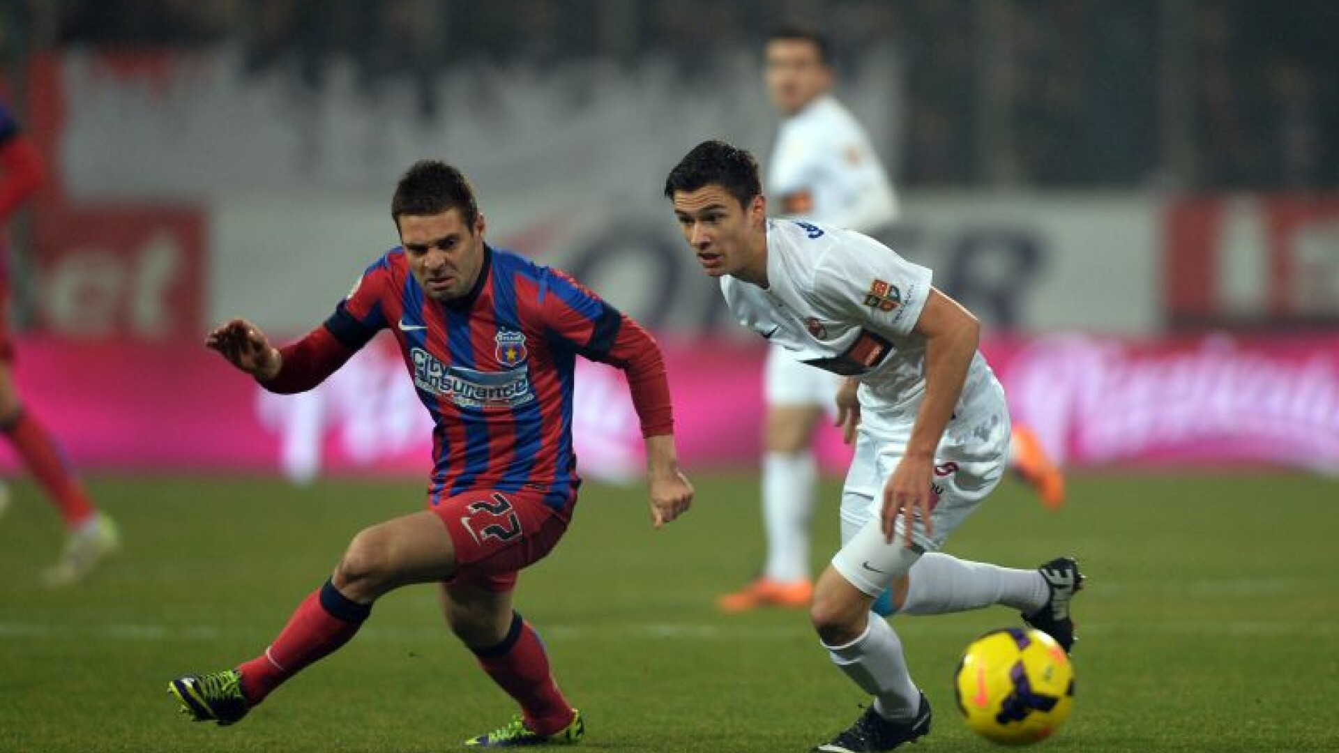 Steaua - Dinamo 1-1. Dragos Grigore a marcat din penalty, iar Keseru a egalat. Cele mai importante faze