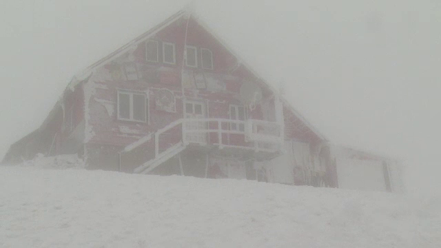 Vreme ca in mijlocul iernii la inceput de martie. Zonele din Romania unde se anunta zapezi pana la Paste