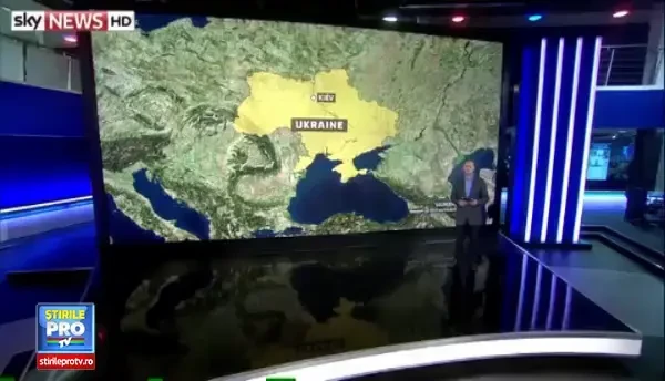 CLIPUL ZILEI: Un vas ucrainean este blocat de 3 nave rusesti intr-un port din Crimeea