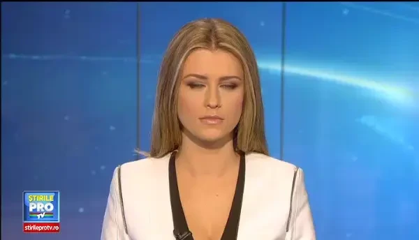 CAMERA DE SUPRAVEGHERE. Fetita lovita in plin de o soferita din Sf. Gheorghe, dupa ce a traversat prin spatele unui autobuz