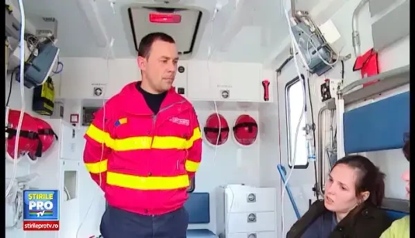 Situatie grava in Mures. 12 muncitoare de la un atelier si patronul lor au ajuns la spital