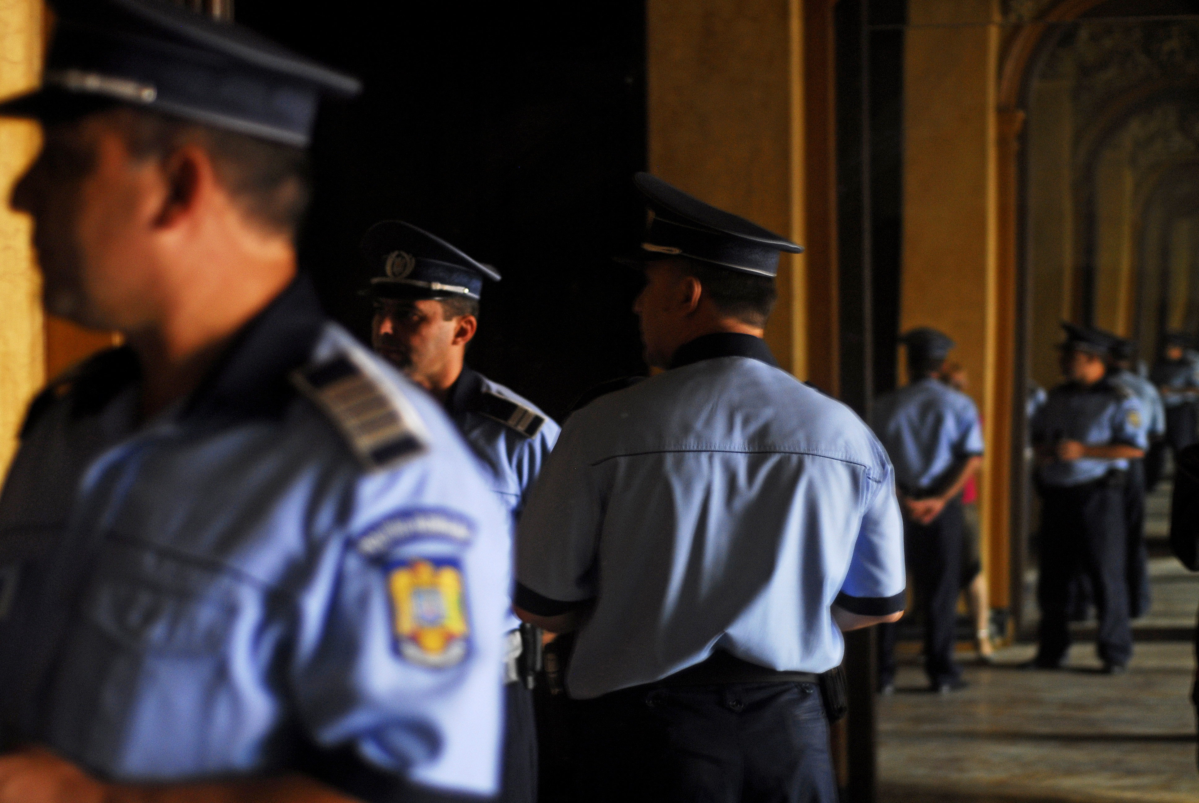 Tanar mort in sediul politiei din Capitala. Barbatul lua taxe de parcare ilegale in Bucuresti