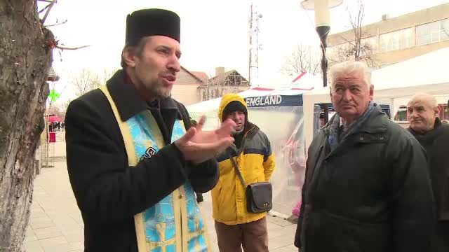 Preotii pun taxa obligatorie pe credinta si penalizari pentru pacatosi. Enoriasii care lipsesc duminica platesc mai mult