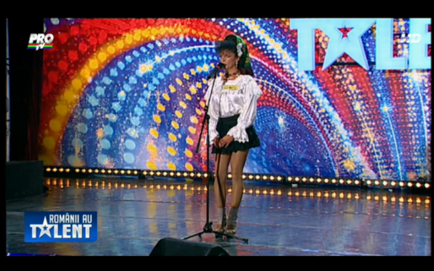 SEXY MOROSANCA la Romanii au Talent. Cum a reusit sa treaca in runda urmatoare desi nimeni nu ii dadea vreo sansa