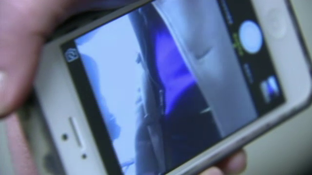 Fotografiatul sub fusta femeilor a devenit infractiune in Statele Unite. Ce risca "fotograful"