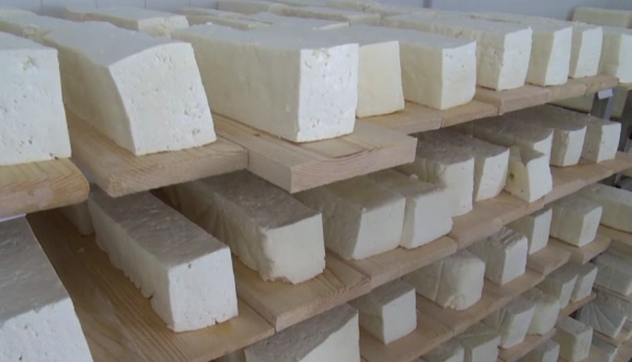 Gospodarii din Transilvania cuceresc piata de peste hotare, cu branza romaneasca, pasta de mici si toba