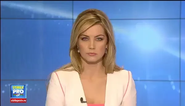 Neatentia unui alt sofer era sa ii coste viata. Camera montata la bordul masinii a surprins ceea ce putea sa fie o drama