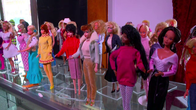 Barbie, o afacere de succes si dupa 55 de ani. Cine e femeia care a dat viata celebrei papusi