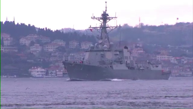 Distrugatorul la bordul caruia a fost filmat "Captain Philips" ramane la Constanta pana marti. "Este doar o vizita de rutina"