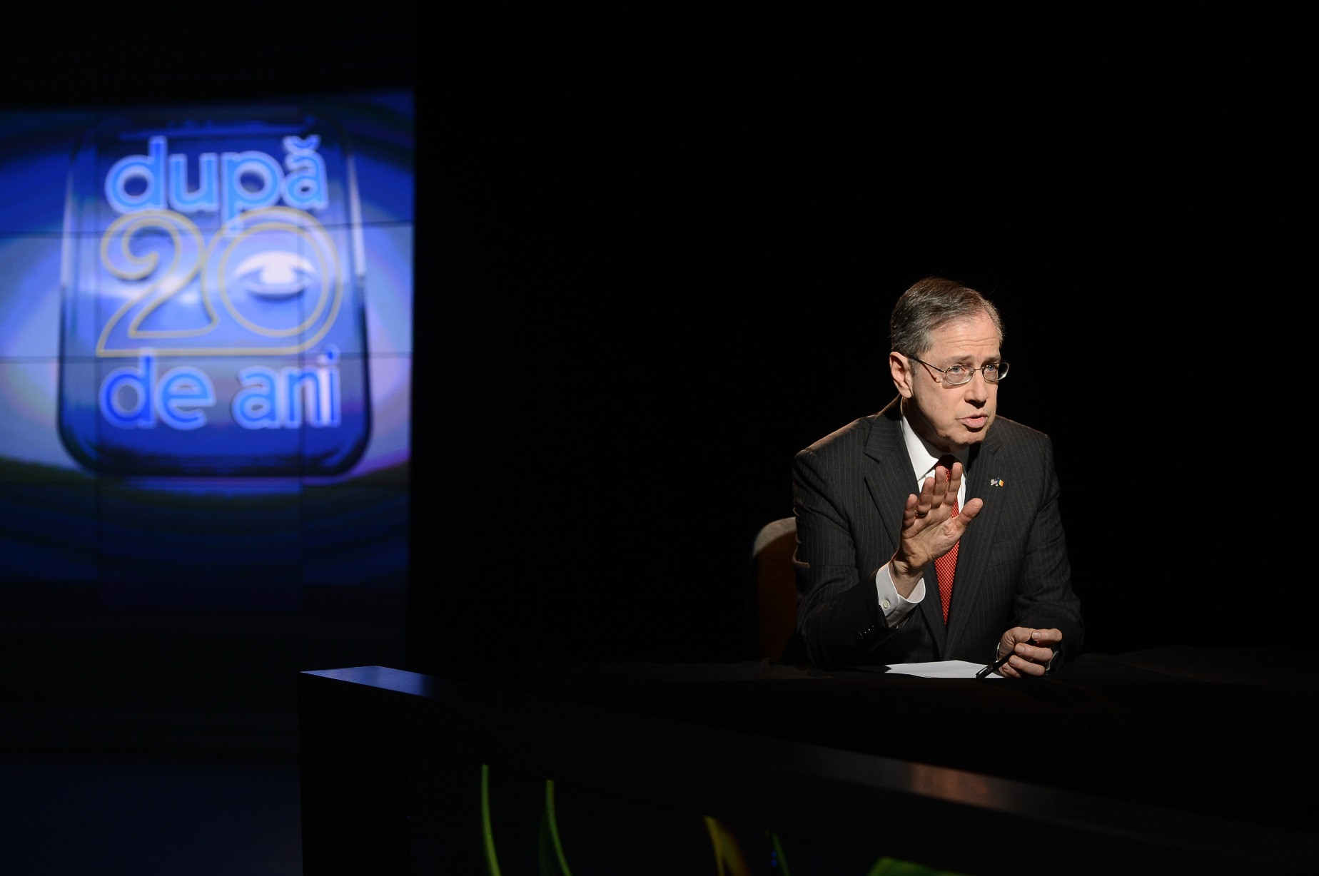 De ce e periculoasa situatia din Ucraina si ce impact ar putea avea asupra Romaniei. Mark Gitenstein, la "Dupa 20 de ani"