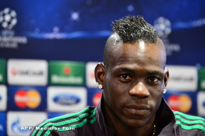 Seful aviatiei civile din Malaezia: Turistii care s-au urcat la bord cu pasapoarte furate seamana cu Mario Balotelli