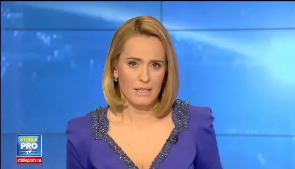 Festivitatea solemna la care a participat un intreg sat din Galati. Cum a fost sarbatorita achizitia unui excavator