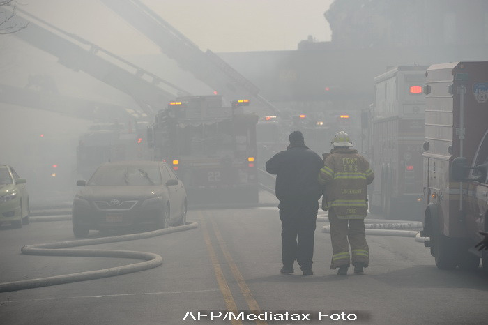 "Zona de razboi in New York". Bilantul a ajuns la 7 morti si 63 de raniti, dupa prabusirea a doua cladiri