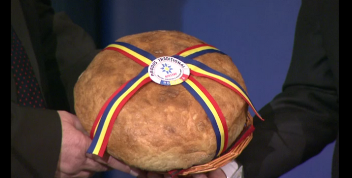 Mii de produse de pe piata poarta eticheta "traditional", dar doar unul este legal "ca la mama acasa"