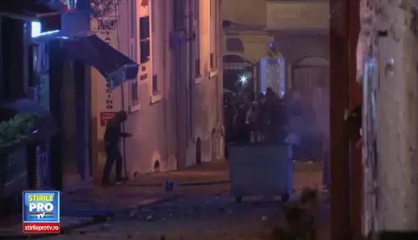 CLIPUL ZILEI: Violente in Turcia. Mii de oameni au cerut, in strada, demisia guvernului dupa moartea unui adolescent