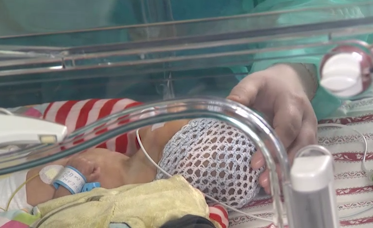 Drama spitalelor din Romania: nou-nascutii sunt ingrijiti, uneori, cu metode desprinse din secolul 19