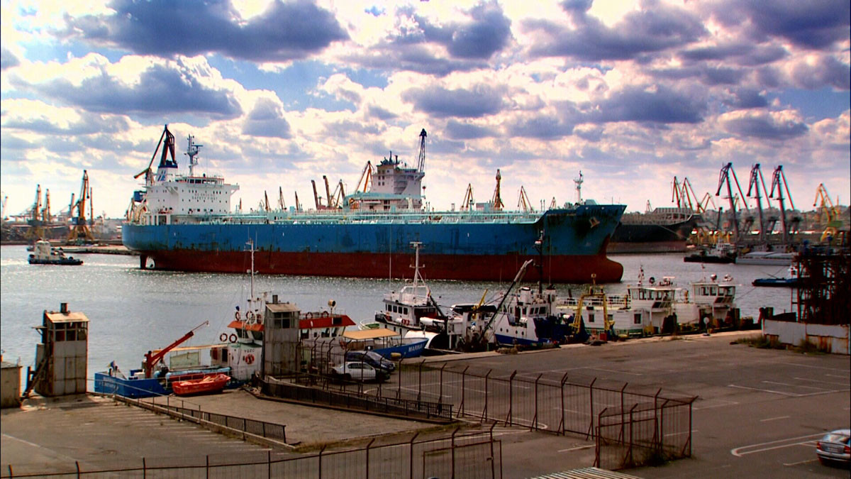 Portul Constanta, "un haos total". Marile companii se gandesc sa se mute la bulgari