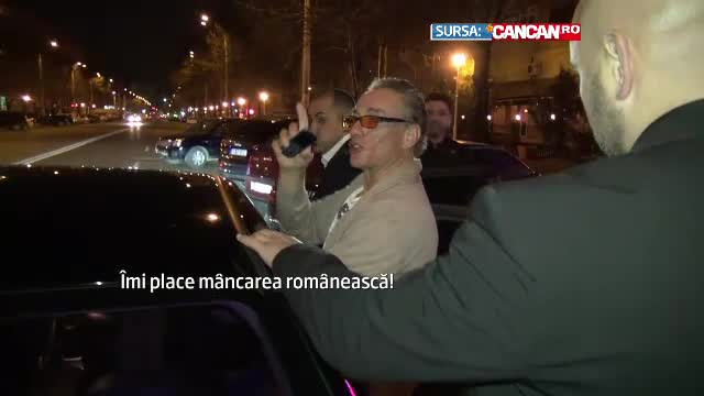 In ultima sa zi Romania, Van Damme i-a pus in dificultate pe angajatii unui pub. "Ne-a zis ca nu mananca fara asta"