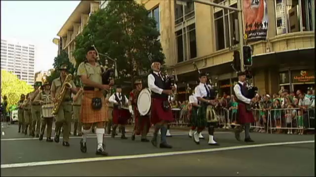 Sfantul lor, distractia noastra. Romanii petrec in stil irlandez, cu mii de litri de bere si parade, de Saint Patrick