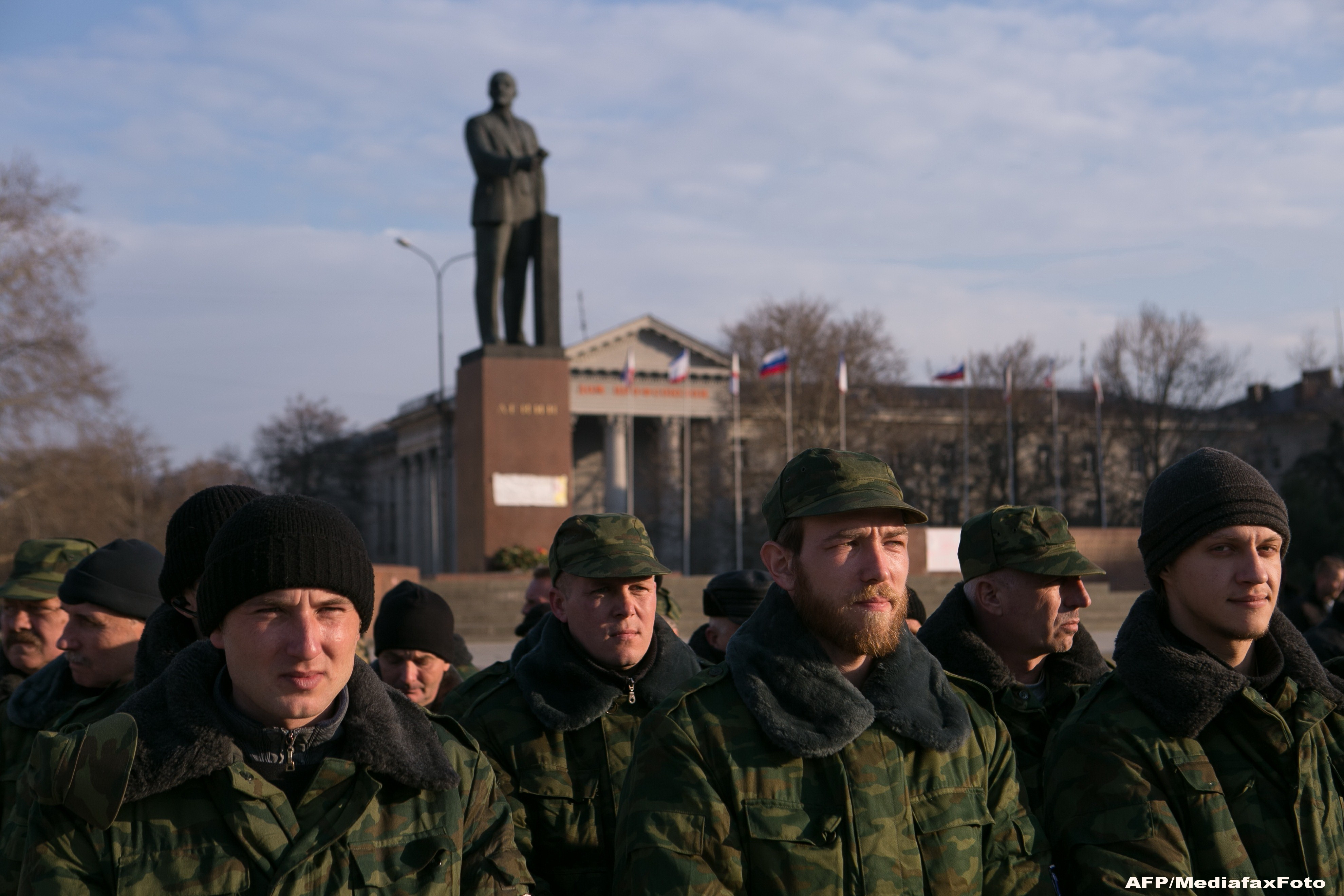 96,6% dintre locuitorii Crimeei au votat pentru alipirea la Rusia. "Noii" rusi au sarbatorit cu urale si artificii