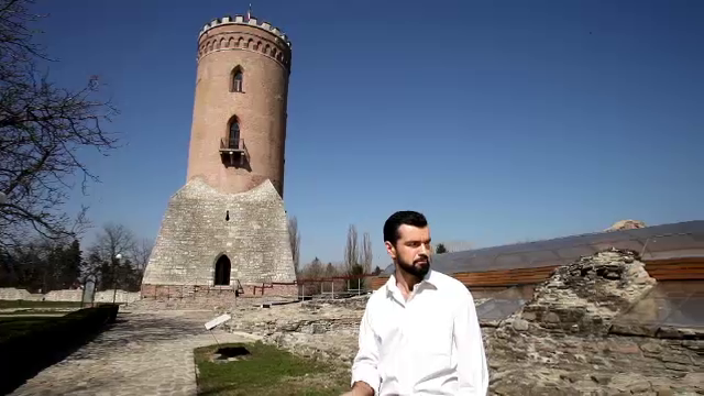 "Happy" ca traiesc in Targoviste. Clipul prin care cativa tineri incearca sa promoveze orasul si monumentele sale