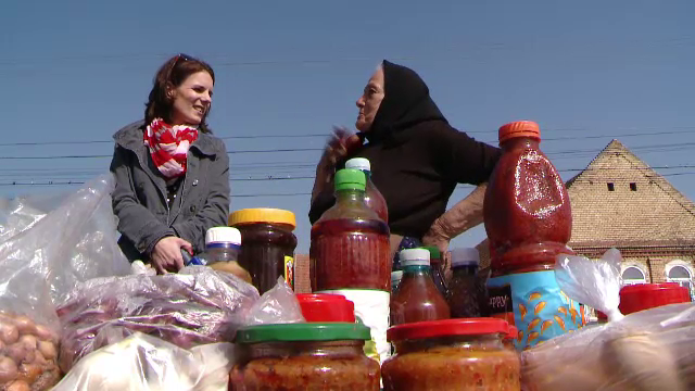 Fac profit la inceput de primavara cu legumele si fructele culese in toamna. Secretul agricultorilor din Timis