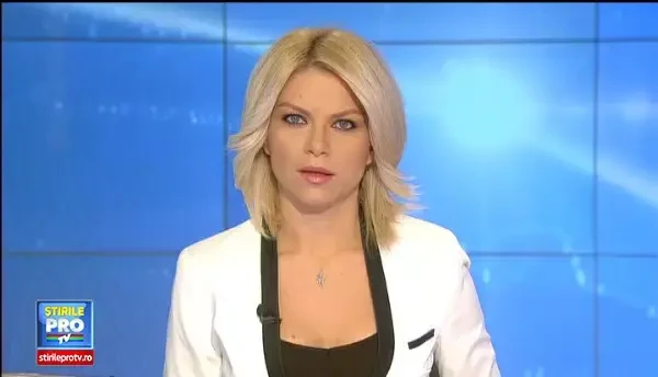 Accident ca in filme in Capitala, provocat de o masina plina de domnisoare. Ce reactie au avut cand au vazut ce s-a intamplat