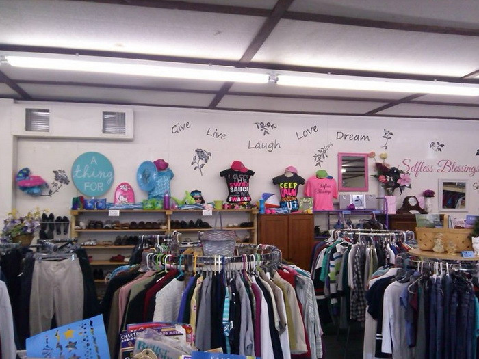 Magazinul unde orice produs se vinde cu 0 dolari si reuseste sa aiba profit