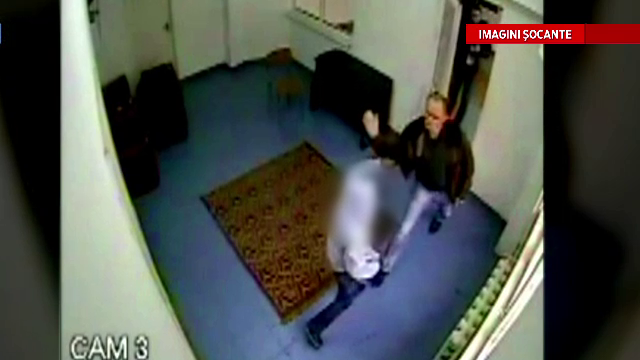 Seful Politiei Piatra Neamt a demisionat. Ofiterul spune ca regreta bataia aplicata fetei de 14 ani