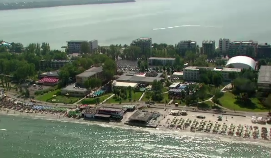 Bugetarii ar putea avea o vacanta prelungita de 1 Mai. 60% din locurile de cazare in Mamaia si Vama Veche, rezervate