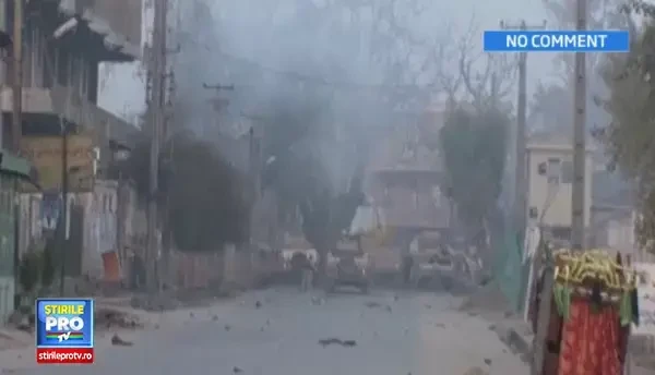 CLIPUL ZILEI: Scene de razboi in Afganistan. Un post de politie este atacat de talibani