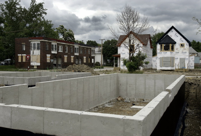 Cauti o locuinta? Exista un oras in lume unde casele se vand cu 0 dolari