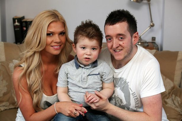 Un britanic a castigat un premiu datorita iubitei lui. Cum arata cei doi. FOTO