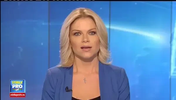 Protest la o firma de plasare a fortei de munca din Arad. Zeci de oameni sustin ca au fost pacaliti cu locuri de munca