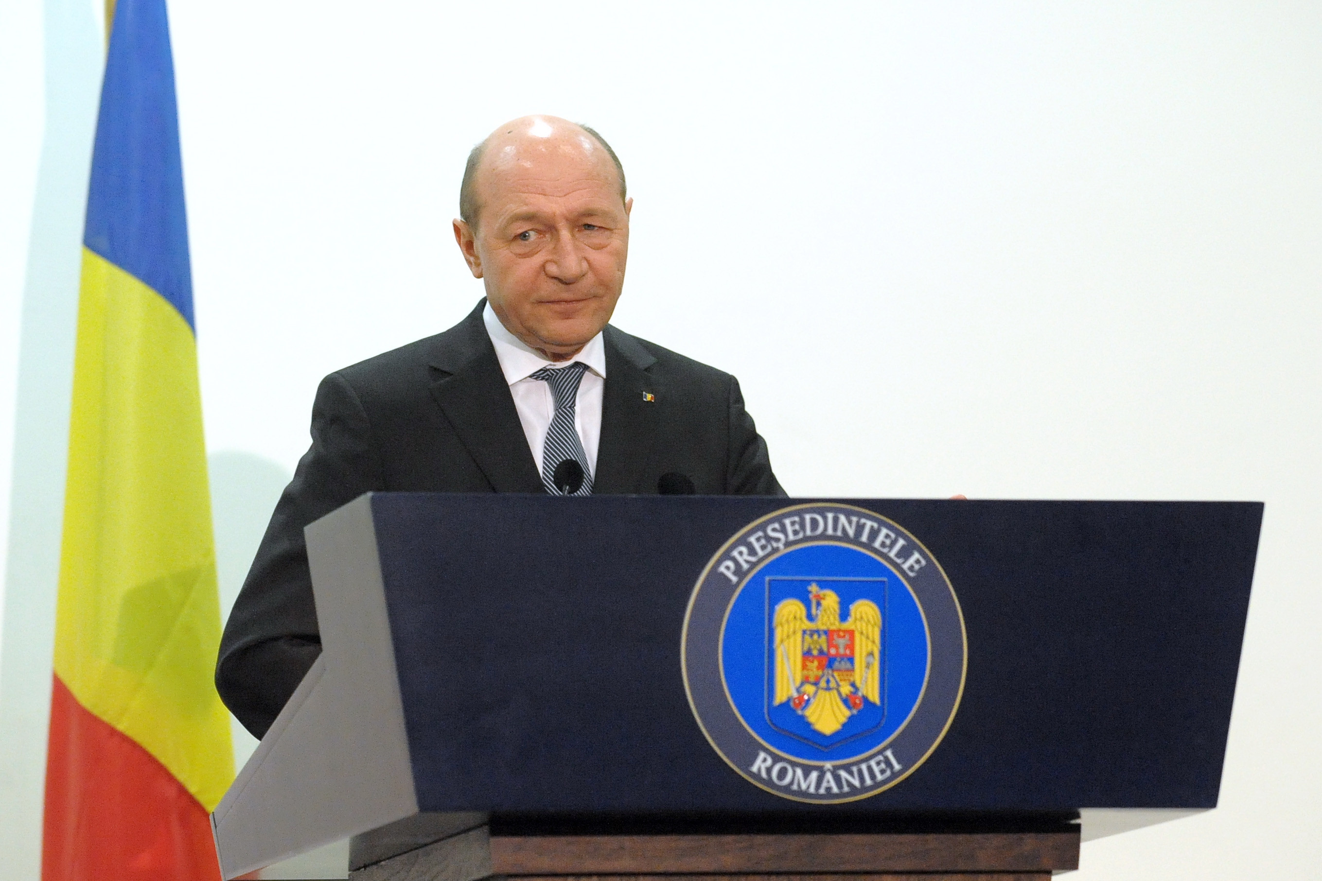 Basescu: "Exista o noua sansa sa punem sub semnul intrebarii aplicarea accizei. Politica fiscala e gresita"