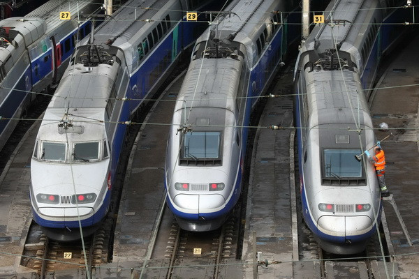 Chinezii vor construi prima linie feroviara de mare viteza din Romania. Pe unde trece si cat va costa proiectul