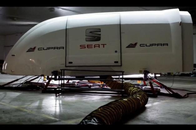 S-au urcat in simulator sa testeze cel mai rapid Seat Cupra din istorie: Cand au iesit au crezut ca nu vad bine: Ce s-a intamplat VIDEO