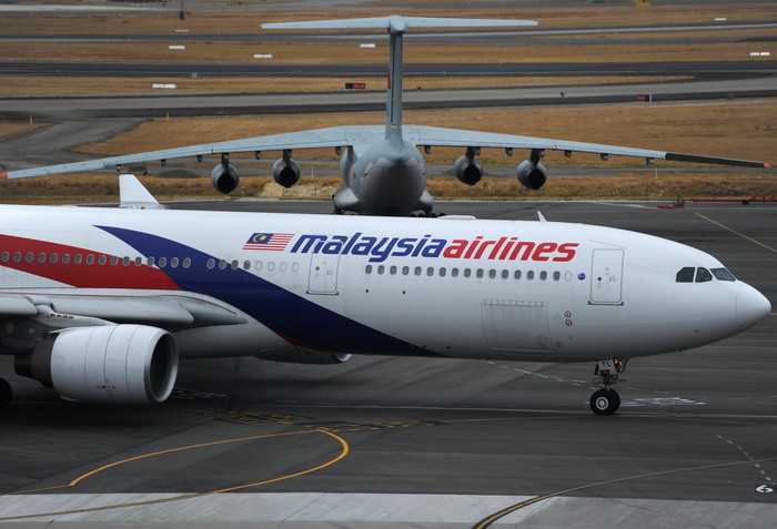 100 de zile de la disparitia avionului din Malaysia. Rudele pasagerilor ofera 4 mil. de euro recompensa pentru informatii