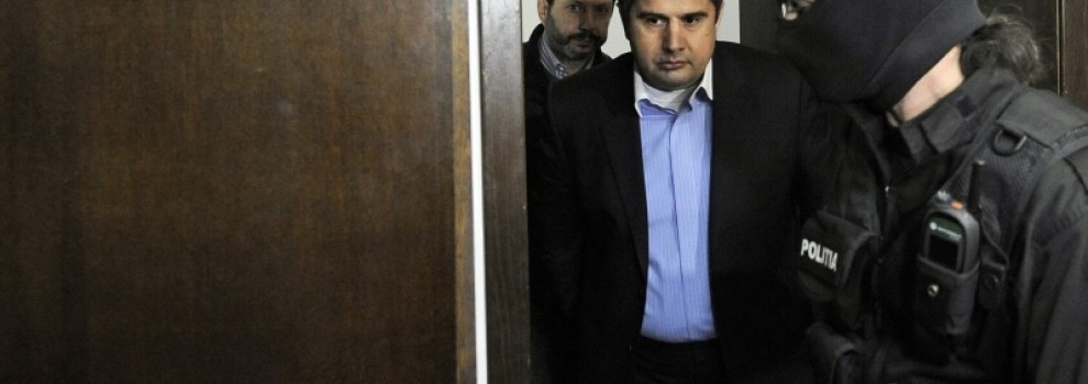 Cum a ajuns un "biet" primar de comuna sa aiba o retea de coruptie intinsa pana in Guvern si sa invarta sute de mii de euro