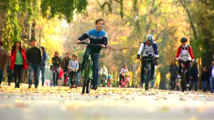 "Biciclesti" in Bucuresti. Bulevardul Kiseleff din Capitala va fi din nou inchis pentru cei care vor sa pedaleze