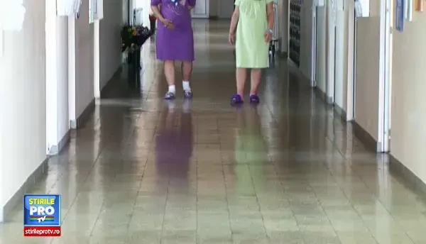 Tehnica moderna, pusa in slujba umanitatii. Cum arata fereastra interactiva, care incurajeaza si da speranta mamelor