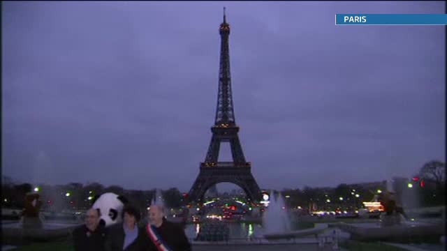 ORA PAMANTULUI 2014. Peste 150 de tari, inclusiv Romania, si 7000 de orase au stins lumina sambata seara