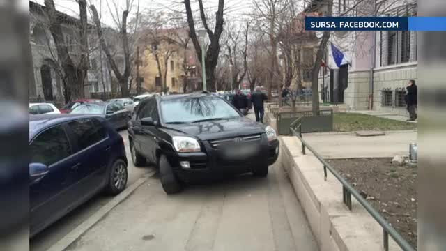 "Ai parcat ca un bou!". Campania lansata de cativa tineri, impotriva soferilor nesimtiti, primeste sprijin de la politie