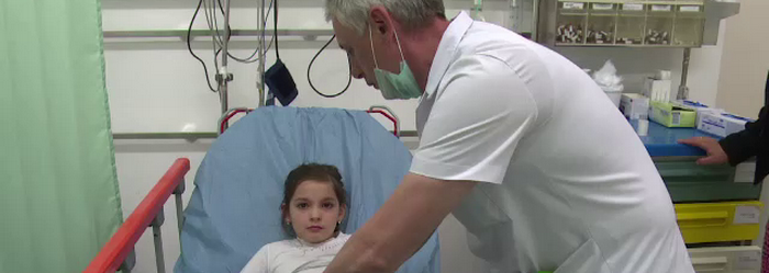 Medici epuizati si pacienti care asteapta cu orele pentru o consultatie. Criza cu care se confrunta spitalele din Romania