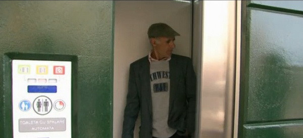 Asa arata toaleta publica de 28.000 de euro de la Slatina! VIDEO