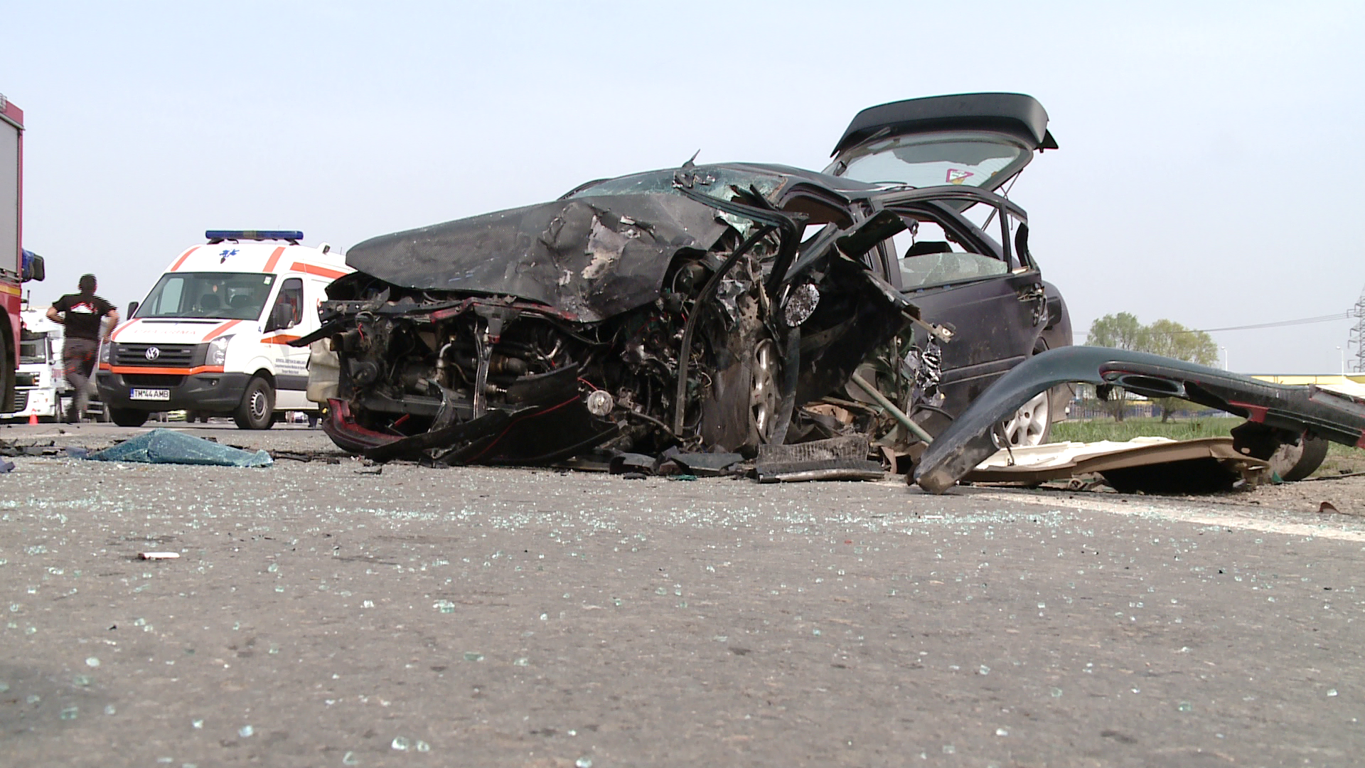 Trei persoane au ajuns la spital in urma unui accident, pe Calea Sagului. UPDATE: Bebelusul de numai patru luni a murit